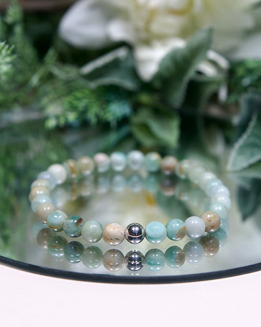 Green Agate Gemstone Stretch Bracelet with Sterling Silver Accent (Gemstone Bracelet)